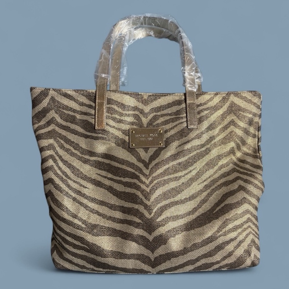 Michael Kors Zebra Canvas Tote- NWOT
(173)